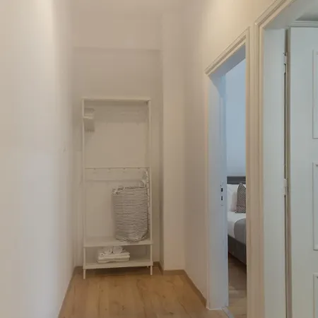 Διαμέρισμα Phaedrus Living Breeze Residences Grace