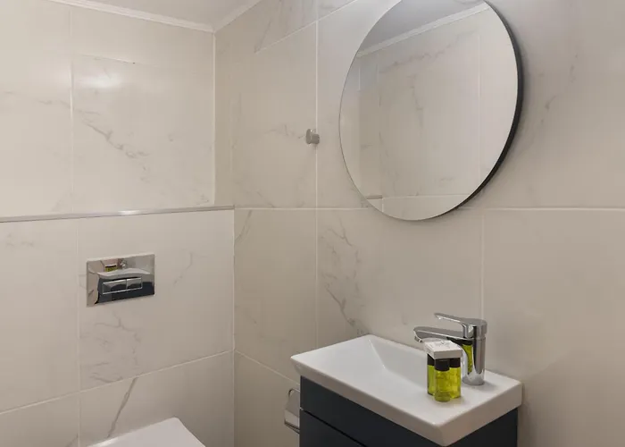 Phaedrus Living Breeze Residences Grace Διαμέρισμα *