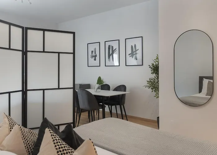 Διαμέρισμα Phaedrus Living Breeze Residences Grace *